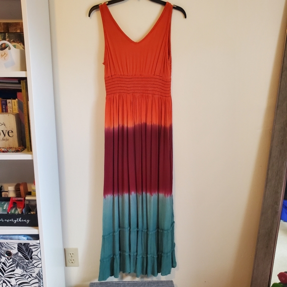 Lola P~Tiered Tie Dye Maxi dress - Picture 9 of 11